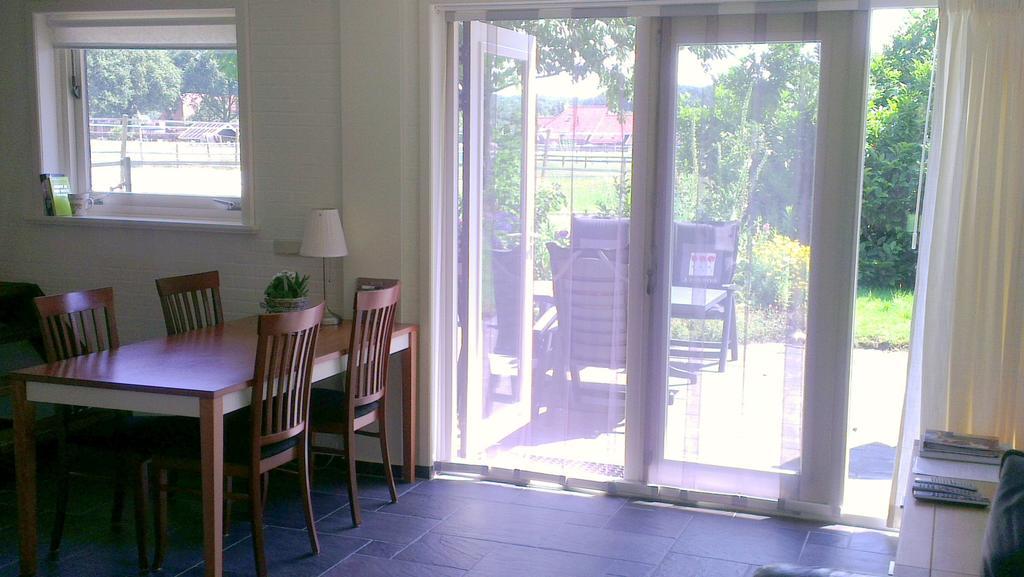 Vakantiehuis "Aan De Zandweg" Roderesch Pokoj fotografie